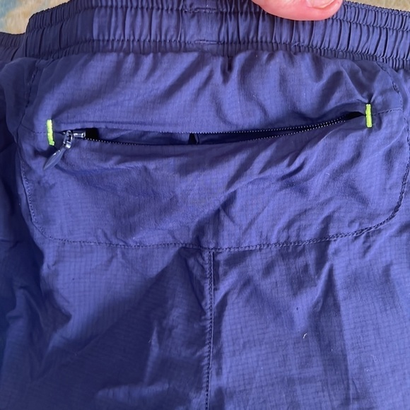 ⭐️Brooks,Navy & Lime Green Running Shorts,Never Been Worn, Size Medium - Picture 6 of 7